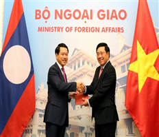 Trao đổi hai văn kiện pháp lý quan trọng về biên giới Việt - Lào